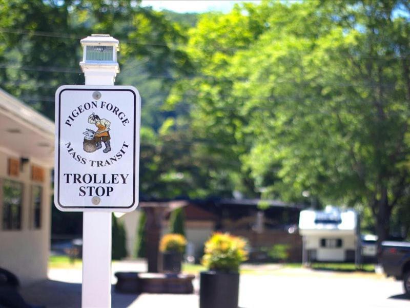 Delightful 2 Bedroom Model * Pigeon Forge